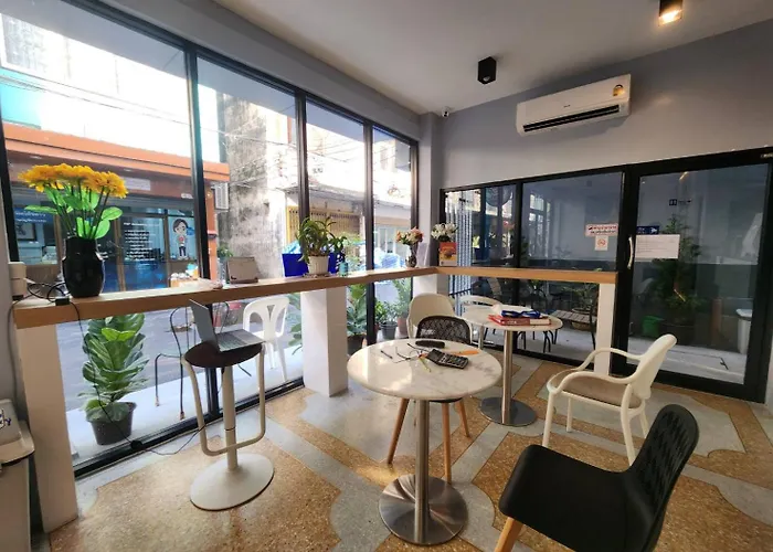 Wan Ratchatewi Hostel Bangkok