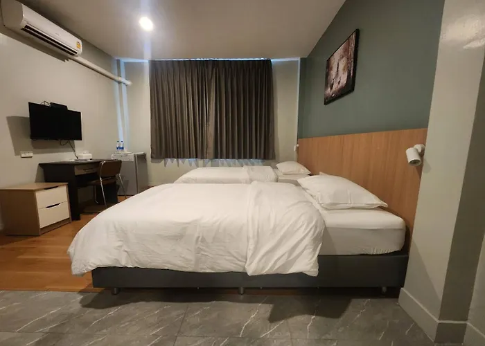 Wan Ratchatewi Hostel *