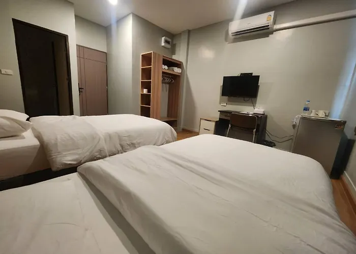 Wan Ratchatewi Bangkok