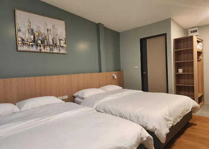 Wan Ratchatewi Hostel